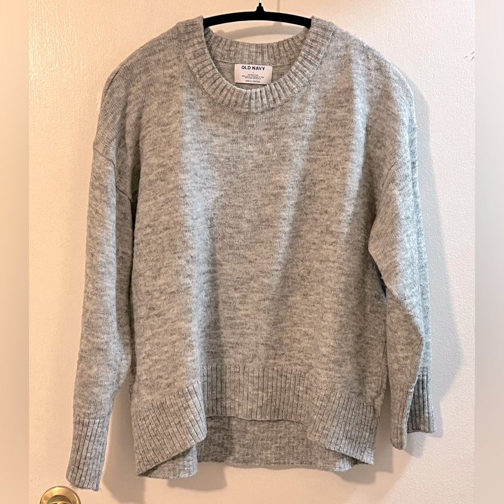 Old Navy Sweater Size L